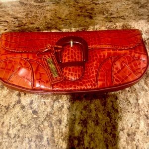 Under arm purse